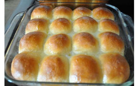 Photo Of Annie's Chamorro Kitchen: Sweetening up your dinner rolls