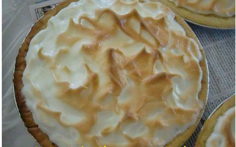 Photo Of A full close-up photo of månha pie.