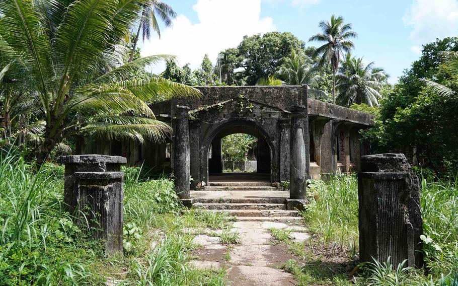      The entrance to the Chuuk Hospital on Tonoas island, in Chuuk, built by the Japanese in 1928. During World War II, the Imperial Japanese Army used it as a hospital for their personnel.                          