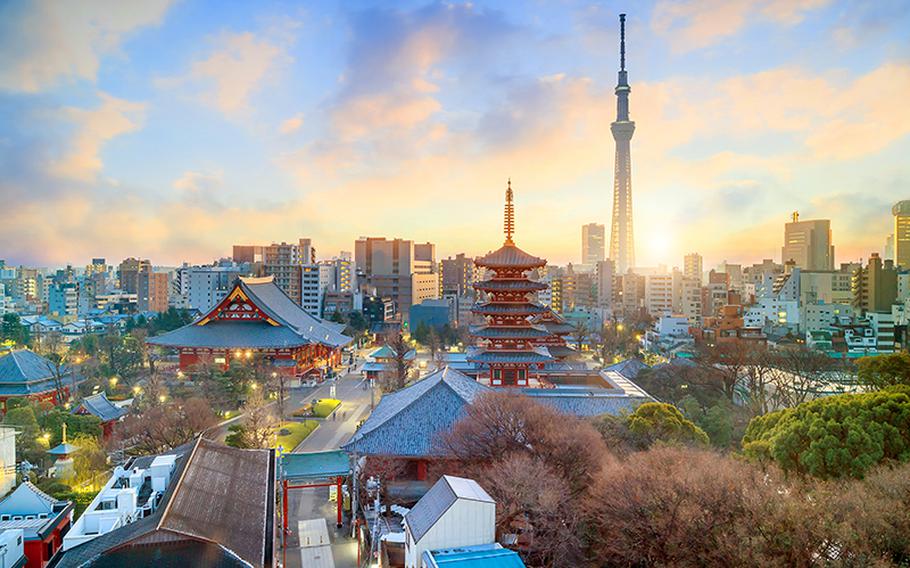 View of Tokyo skyline with Senso-ji Temple and Tokyo skytree at twilight in Japan.
